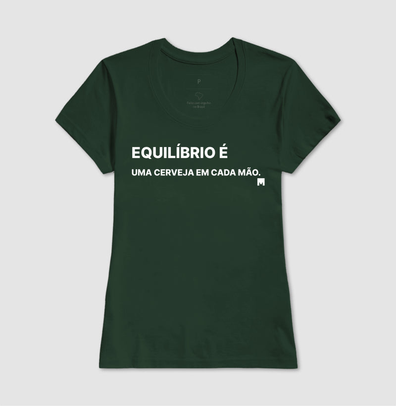 Camiseta Equilibrio é ter uma cerveja em cada mão